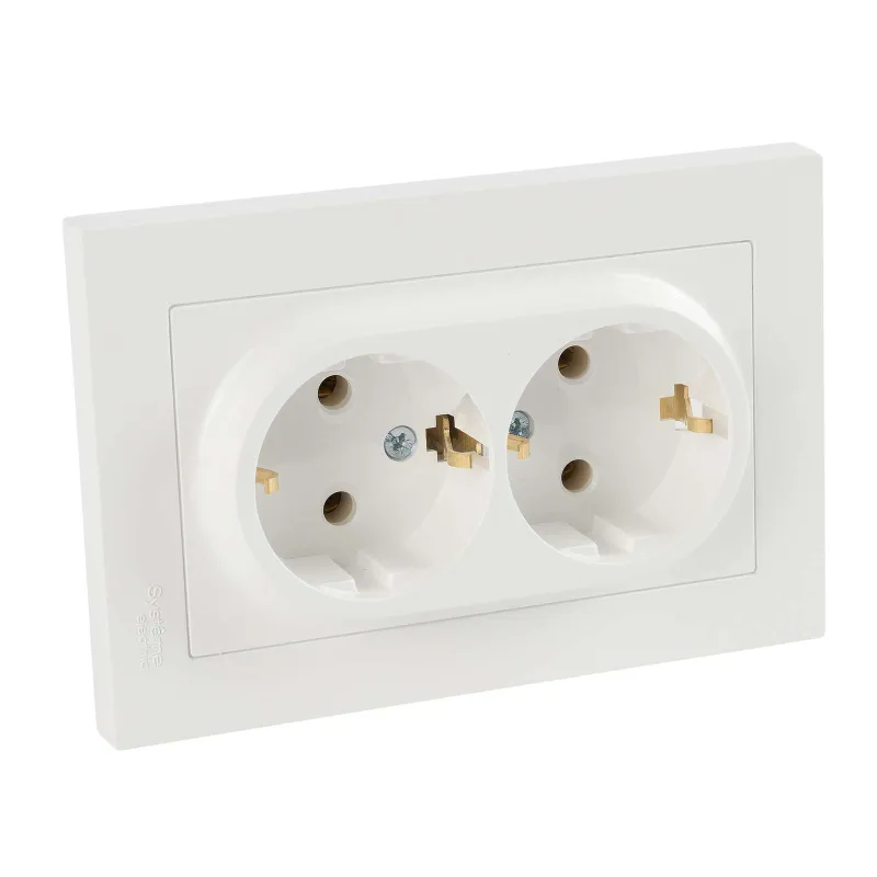 Розетка двухместная с заземлением AtlasDesign белая IP20 Systeme Electric