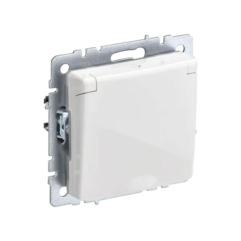 Механизм розетки с заземлением со шторками и крышкой Brite белая IP44 IEK